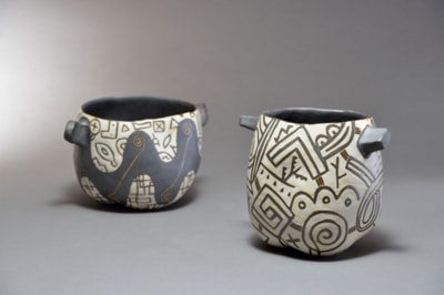 伊豆鉄釉象嵌耳付鉢 左 12×20×16（cm） 右 13×23×13（cm）