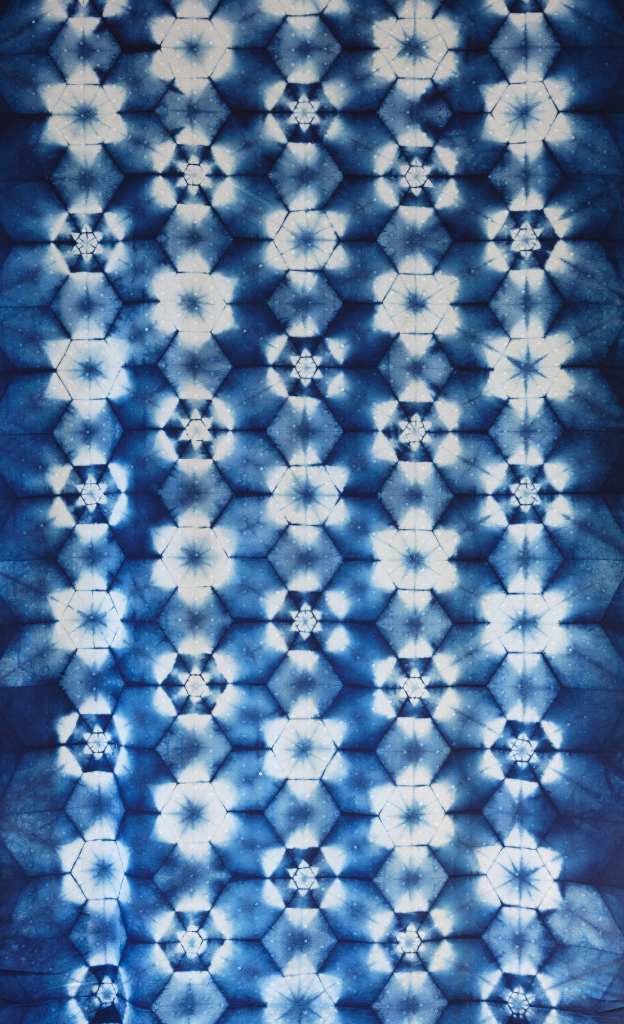 「春光」（347×112cm） 第95回 国展 国画賞 2021年